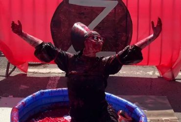 У Чехії привітали РФ з 9 травня кривавим перформансом (відео)