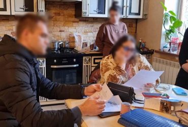 Статус на выбор: в Одессе адвокат с приятельницей отмазали от армии 14 мужчин (фото)