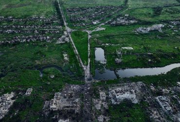 Город, которого больше не существует: фотографы показали уничтоженную дотла Марьинку