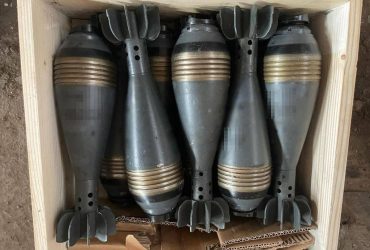 Гвардии наступления передали изъятые автомобили, оружие и боеприпасы (фото)