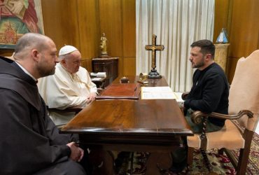 Зеленский просит Ватикан помочь вернуть похищенных Россией детей