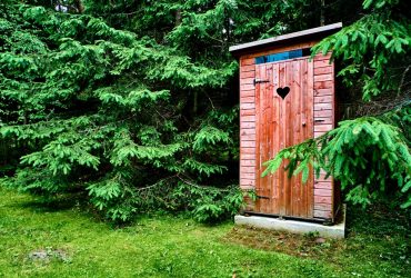 Як зробити туалет на дачі: найпопулярніші методи
