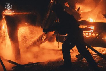 В ГСЧС показали последствия ракетной атаки на Киев (фото)