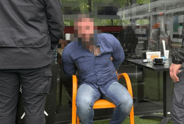 В Киеве россиянин вместе с сообщником из ОВА организовал схему для уклонистов (фото)