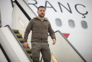 Зеленский прибыл в Японию: раскрыты планы президента (фото)