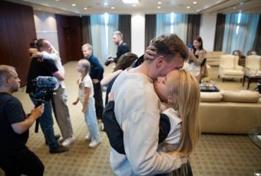 Жена командира Азова Редиса о жизни после освобождения: морально он до сих пор в плену