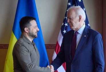 Зеленський зустрівся із Байденом на саміті G7