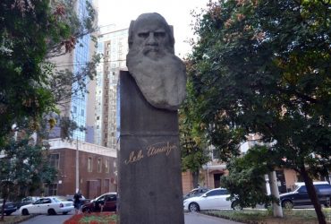 В Одесі знесуть пам'ятник Льву Толстому