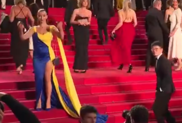 У Каннах українку грубо виштовхали з червоної доріжки через акцію проти війни (відео)