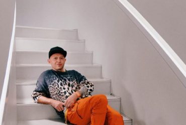 Соліст групи Звери влаштував п'яний дебош в російському барі: матюкався і жбурляв стільці