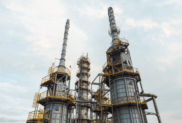 На российском НПЗ на Кубани снова было неспокойно: в РФ заявляют об атаке