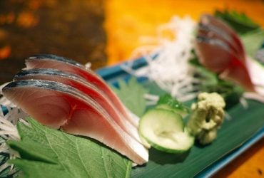 Як засолити скумбрію в домашніх умовах: рецепти апетитної закуски цілком і шматочками