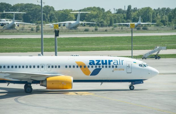 Щоб не асоціюватися з Росією: авіакомпанія Azur Air Ukraine змінила назву і відновила польоти