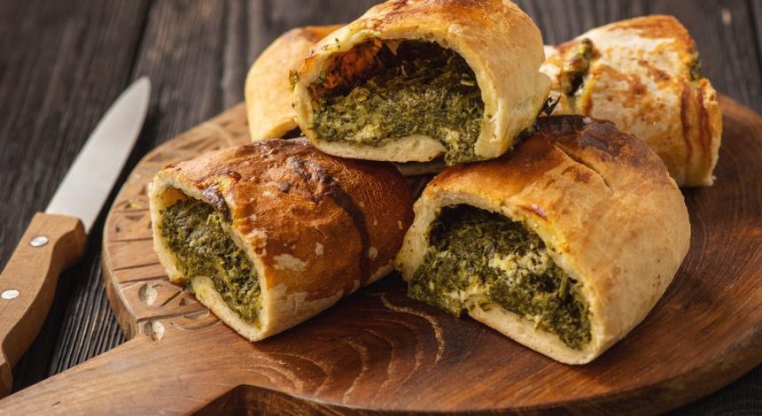 Румяные пирожки с крапивой: рецепт вкуснятины спросят все