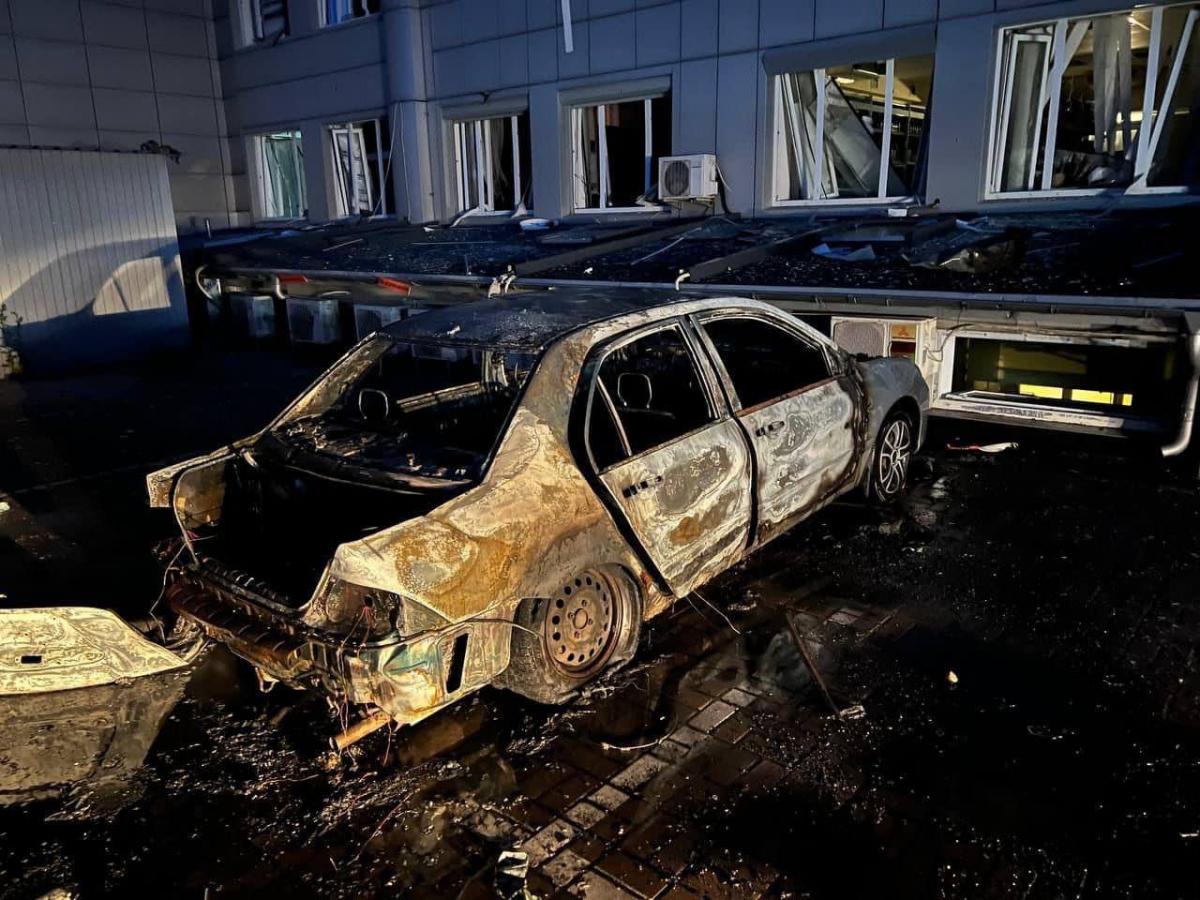 Россияне ночью 1 июня атаковали Киев ракетами / фото t.me/UA_National_Police Россияне ночью 1 июня атаковали Киев ракетами / фото t.me/UA_National_Police