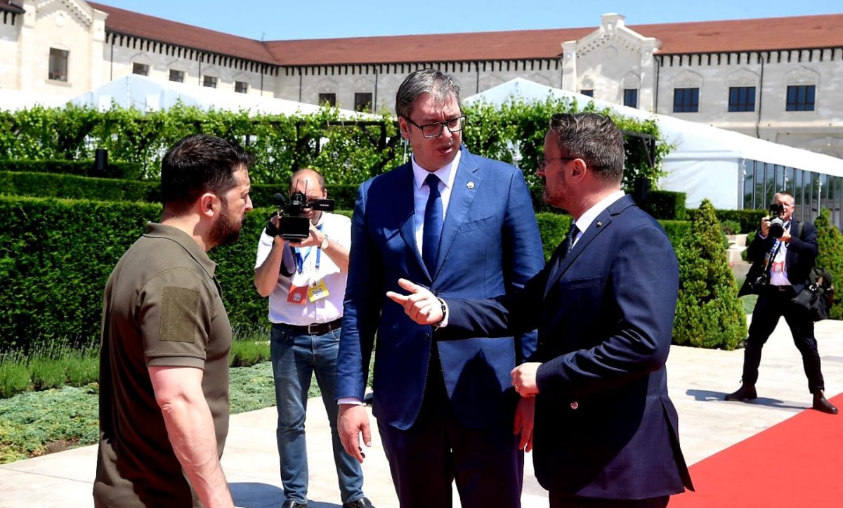 Зеленский и Вучич пообщались на саммите в Молдове / фото facebook/Aleksandar Vučić Зеленский и Вучич пообщались на саммите в Молдове / фото facebook/Aleksandar Vučić