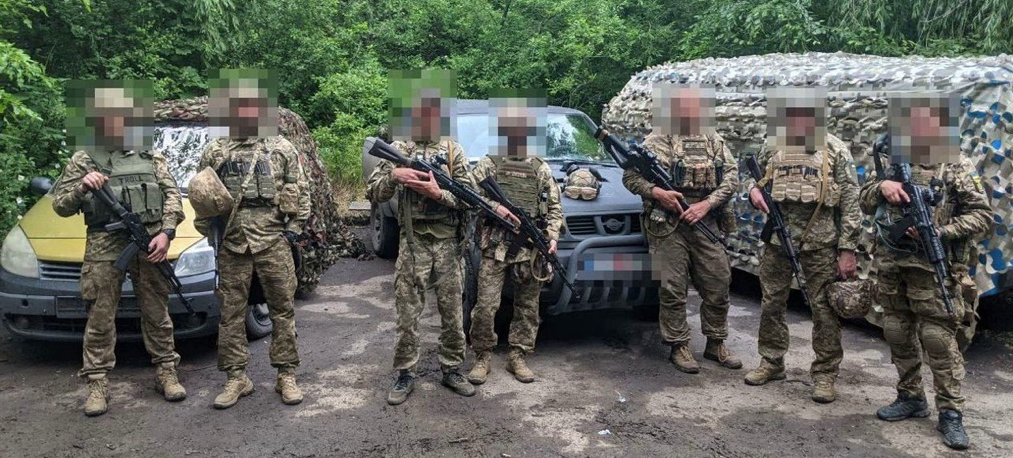Украинские воины получили очередной внедорожник от Favbet Foundation / фото "РБК-Украина" Украинские воины получили очередной внедорожник от Favbet Foundation / фото "РБК-Украина"