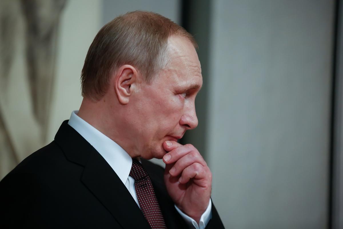 Песков ответил, намерен ли Путин приехать в Херсонскую область после экоцида на ГЭС / фото ua.depositphotos.com