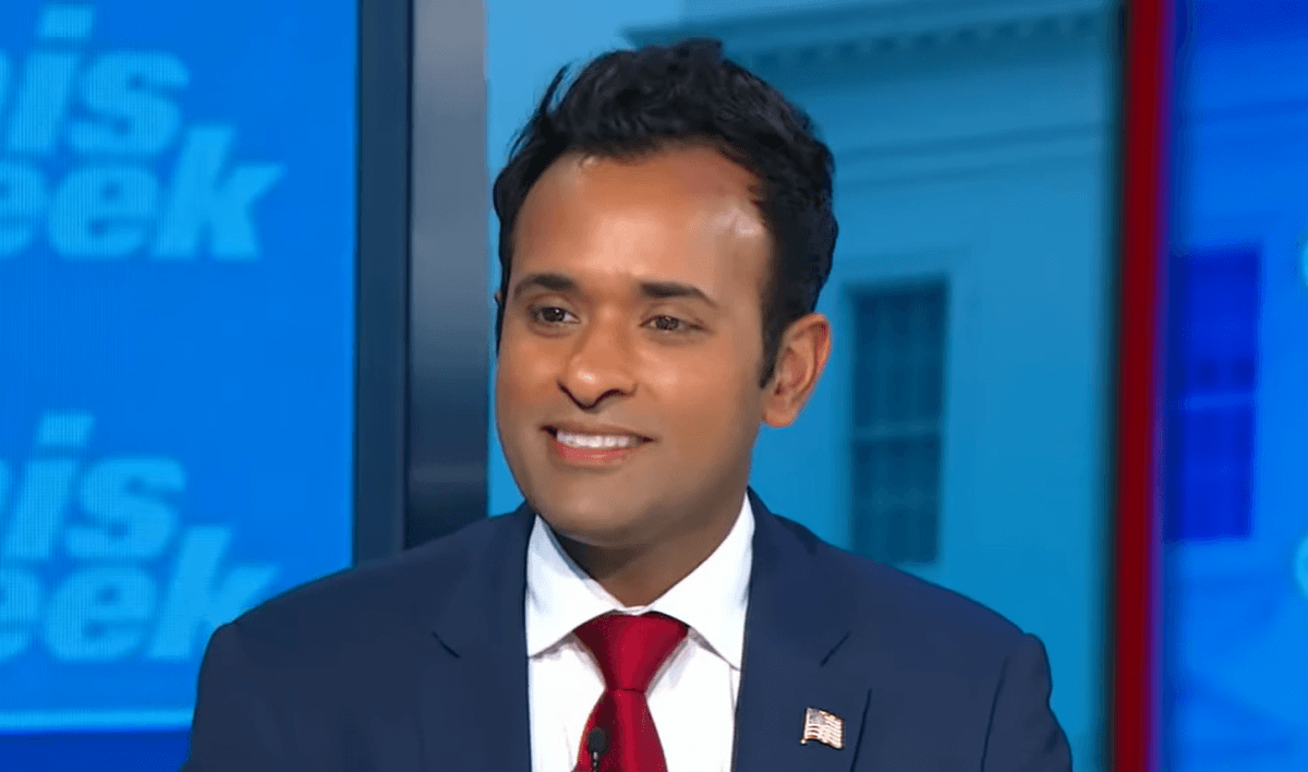 Вівек Рамасвамі хоче замінити Дональда Трампа в Республіканській партії, вважає експерт / скріншот Вівек Рамасвамі хоче замінити Дональда Трампа в Республіканській партії, вважає експерт / скріншот