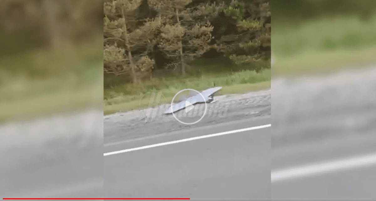 Місцеві жителі відзначають, що безпілотники летіли в бік Москви / скріншот