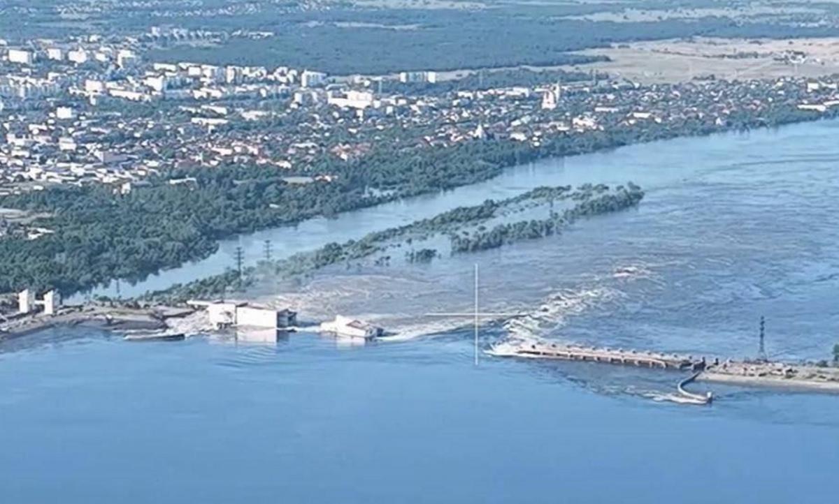 Россияне подорвали Каховскую ГЭС / фото t.me/energoatom_ua Россияне подорвали Каховскую ГЭС / фото t.me/energoatom_ua
