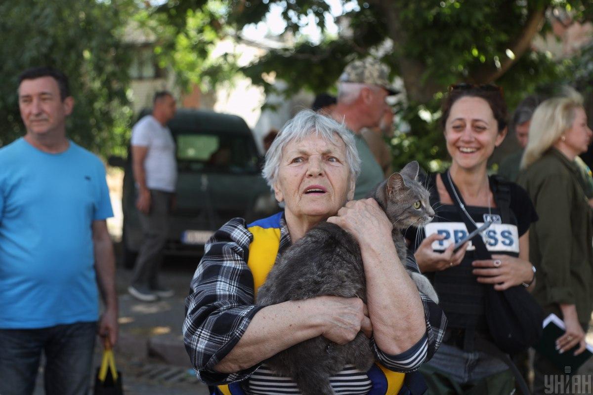 У Херсонській ОВА працює гаряча лінія для допомоги постраждалим внаслідок підриву окупантами Каховської ГЕС У Херсонській ОВА працює гаряча лінія для допомоги постраждалим внаслідок підриву окупантами Каховської ГЕС