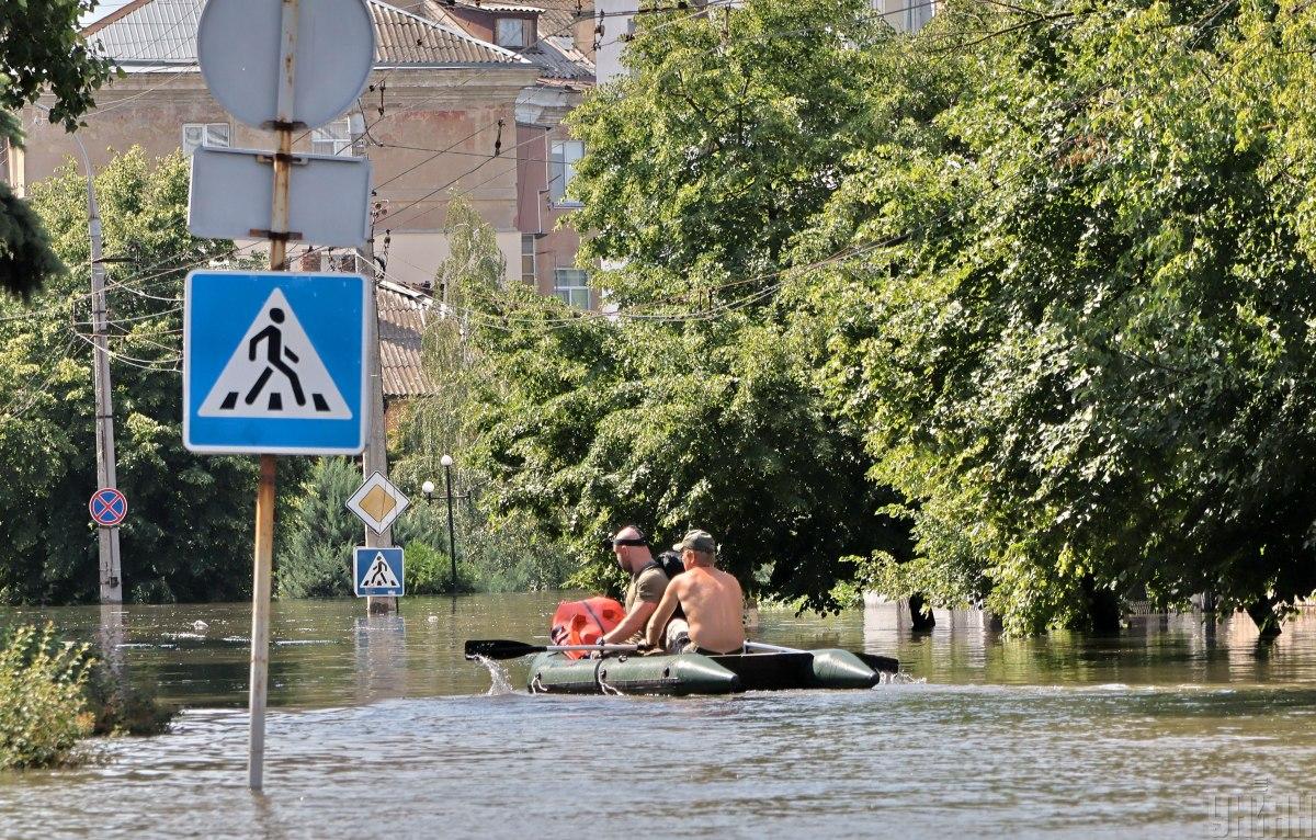 Евакуації потребують більше 16 тисяч українців / фото спецкор УНІАН, Олександр Гіманов