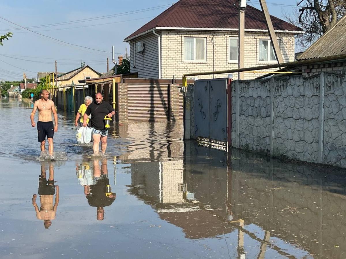 Місту необхідні човни (особливо моторні) та помпи / фото надане Наталією Шатіловою-Погасій Місту необхідні човни (особливо моторні) та помпи / фото надане Наталією Шатіловою-Погасій