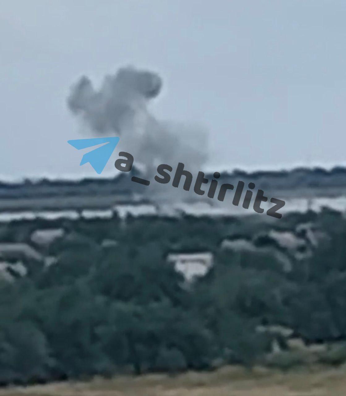 В Запорожской области партизаны взорвали важный для оккупантов железнодорожный мост В Запорожской области партизаны взорвали важный для оккупантов железнодорожный мост