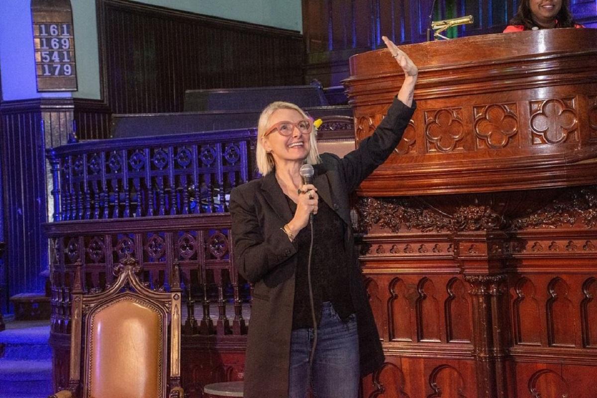 Письменниця підтримала українців / instagram.com/elizabeth_gilbert_writer Письменниця підтримала українців / instagram.com/elizabeth_gilbert_writer