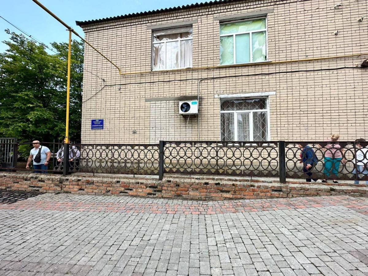 Вбито священника: росіяни обстріляли церкву на Херсонщині / фото Андрій Єрмак в Telegram Вбито священника: росіяни обстріляли церкву на Херсонщині / фото Андрій Єрмак в Telegram