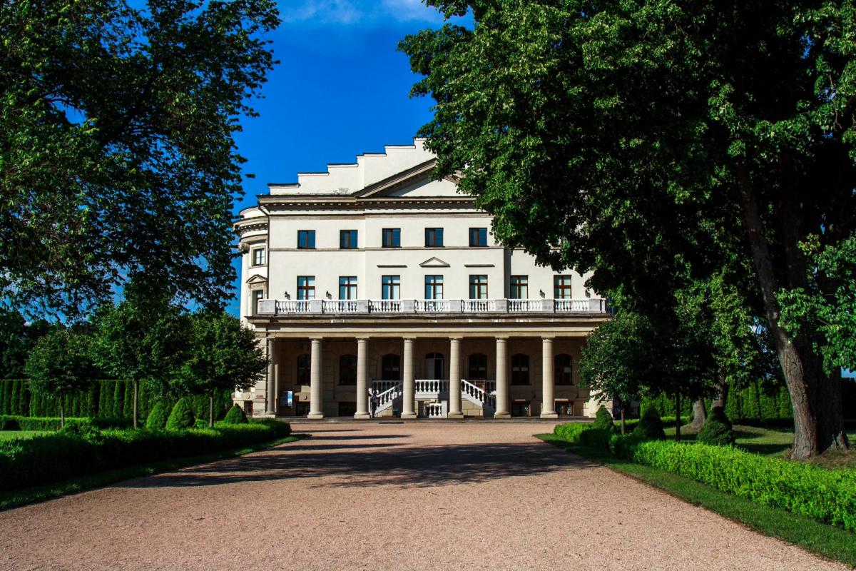Палац гетьмана Кирила Розумовського / фото http://baturin-capital.gov.ua/ Палац гетьмана Кирила Розумовського / фото http://baturin-capital.gov.ua/
