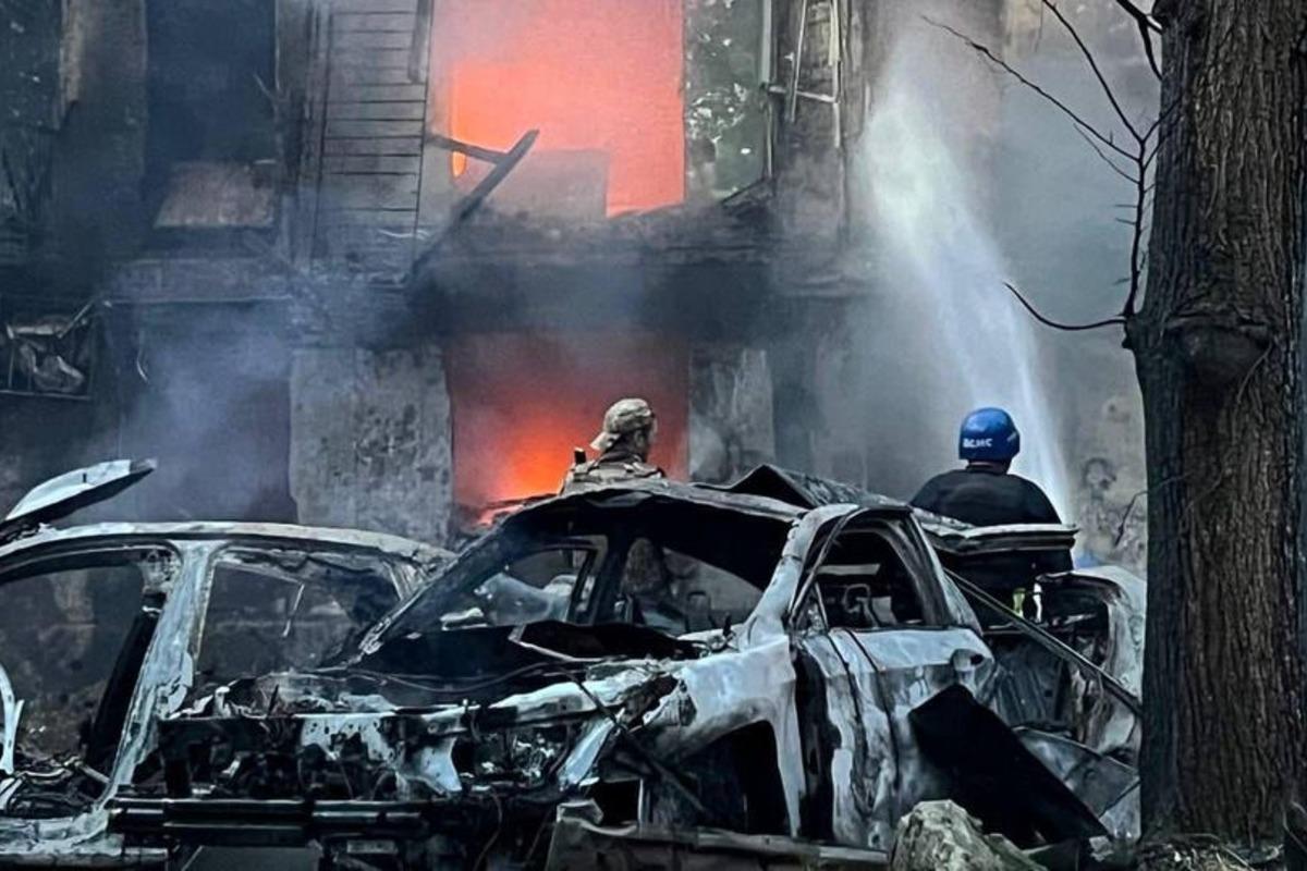 Вже відомо про понад 30 постраждалих унаслідок обстрілу росіянами Кривого Рогу / фото t.me/dsns_telegram Вже відомо про понад 30 постраждалих унаслідок обстрілу росіянами Кривого Рогу / фото t.me/dsns_telegram