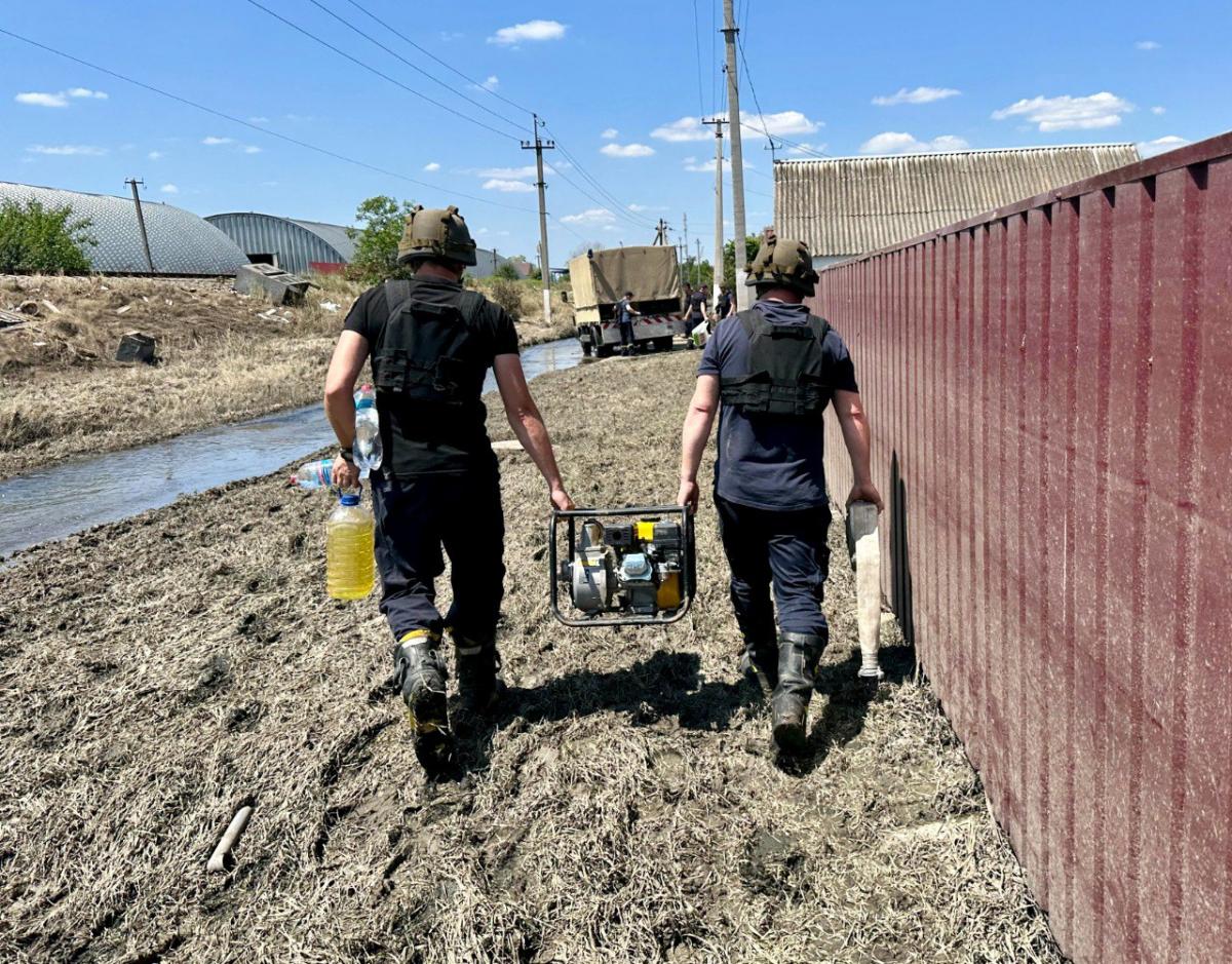 Стала відома кількість підтоплених населених пунктів / фото t.me/dsns_telegram Стала відома кількість підтоплених населених пунктів / фото t.me/dsns_telegram