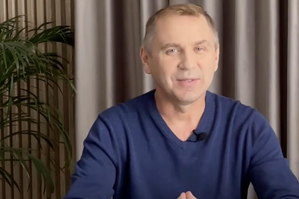 Найвідоміший вчитель України пояснив різницю між словами 'становить' і 'складає' (відео) Найвідоміший вчитель України пояснив різницю між словами 'становить' і 'складає' (відео)