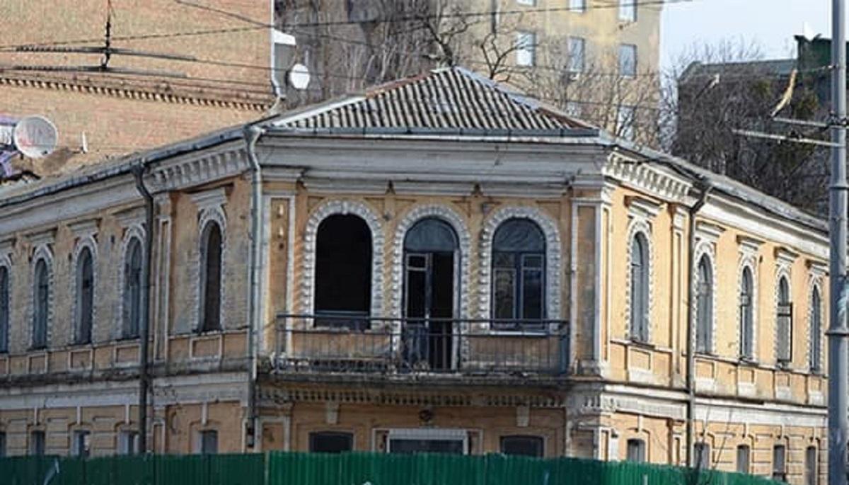 Цей будинок не перебував на державному обліку / фото facebook.com/AmiDPerov Цей будинок не перебував на державному обліку / фото facebook.com/AmiDPerov