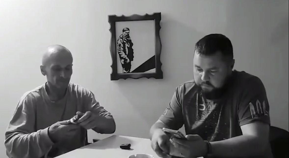 Оккупант мастерски украл сигарету / скриншот Оккупант мастерски украл сигарету / скриншот