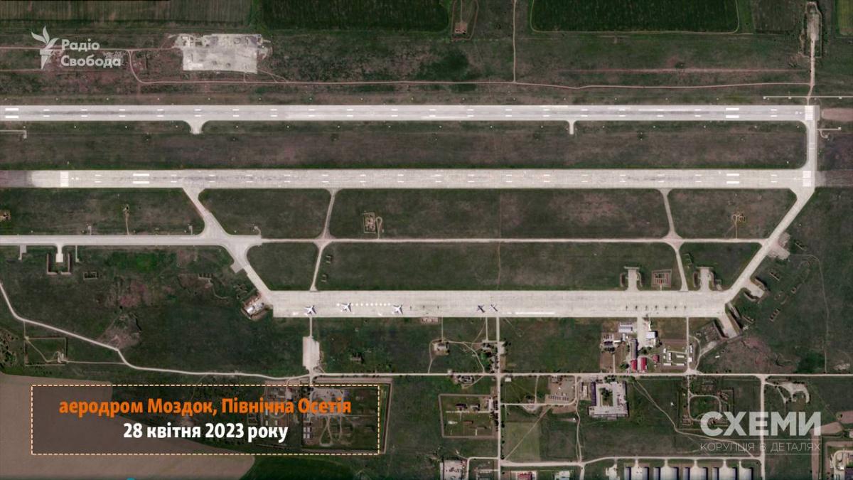 Еще 28 апреля стратегической авиации на этом аэродроме не было / radiosvoboda.org