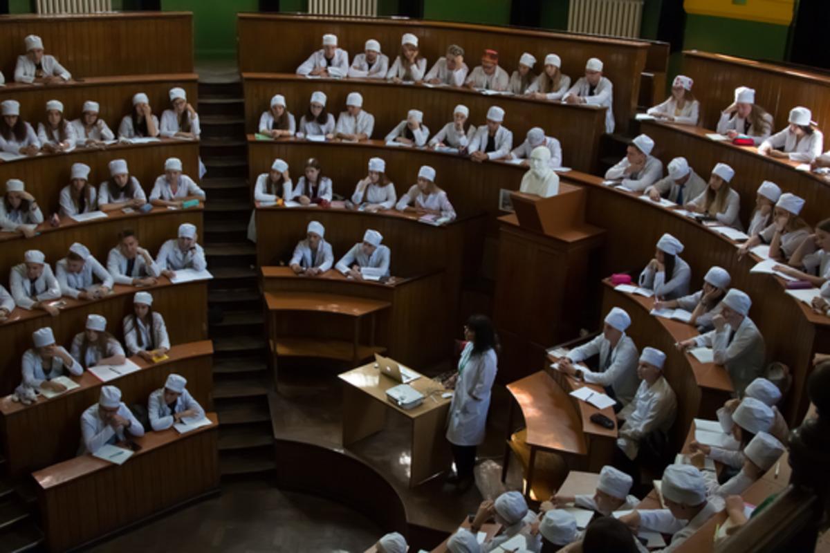 Гучний скандал розгорівся, коли відбувався державний розподіл на інтернатуру / фото meduniv.lviv.ua Гучний скандал розгорівся, коли відбувався державний розподіл на інтернатуру / фото meduniv.lviv.ua