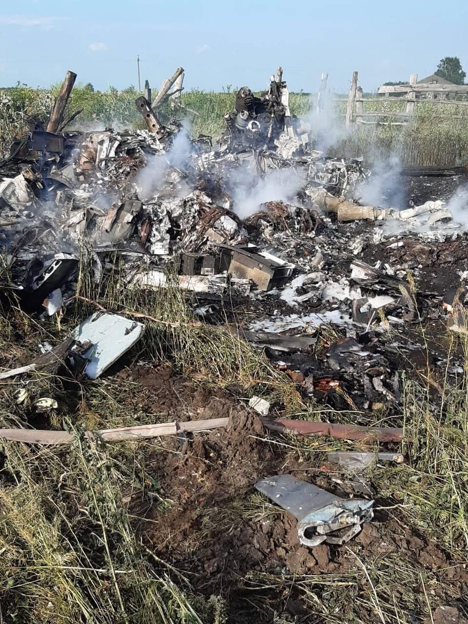 ПВК "Вагнер" збили вертоліт Ка-52 / фото t.me/epoddubny ПВК "Вагнер" збили вертоліт Ка-52 / фото t.me/epoddubny