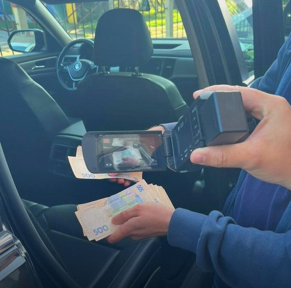 Голову Тернопільської облради затримали на хабарі Голову Тернопільської облради затримали на хабарі