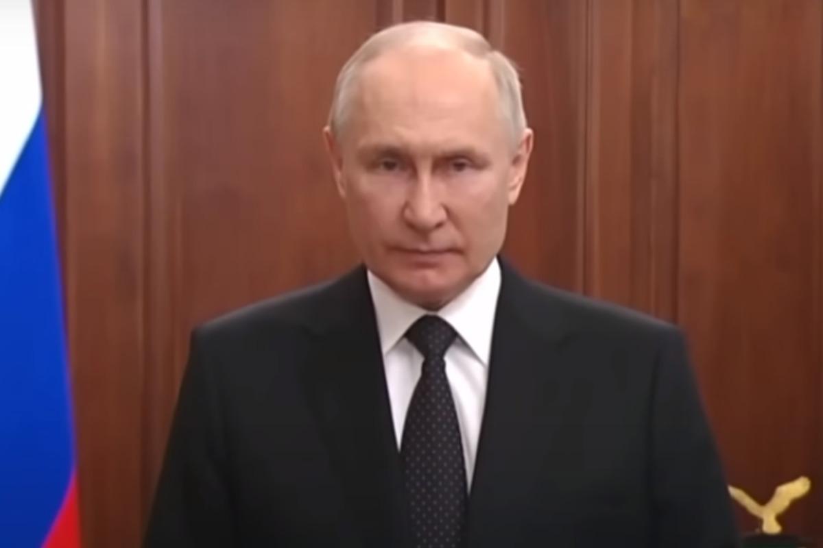 Владимир Путин был влюблен в Дмитрия Медведева, поделился бывший советский шпион / скриншот