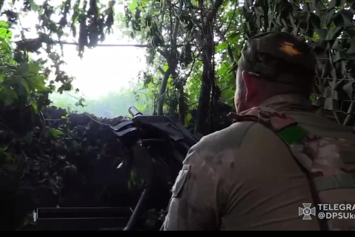 Пограничники истребляют оккупантов из автоматических гранатометов / скриншот Пограничники истребляют оккупантов из автоматических гранатометов / скриншот