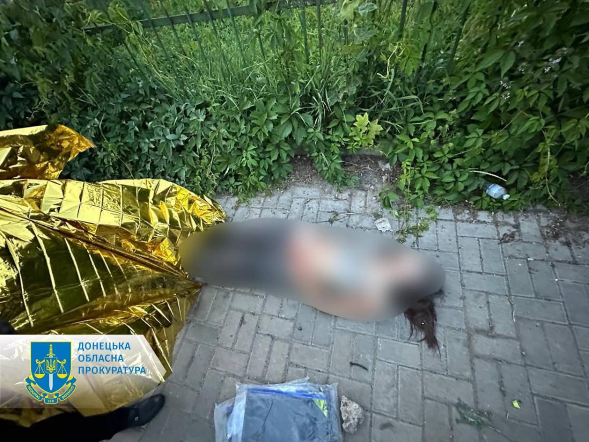 Удар росіян по Краматорську: кількість загиблих зросла, серед них діти Удар росіян по Краматорську: кількість загиблих зросла, серед них діти
