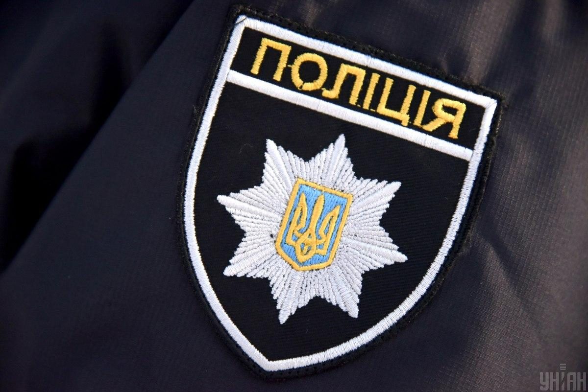 Поліцейських, які втекли під час теракту, усунули від службових обов'язків