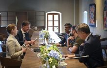 Зеленский и Санду "неформально" обсудили вопрос предоставления F-16 Украине