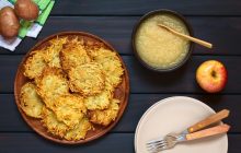 Хрустят, прожариваются внутри и не разваливаются: идеальные картофельные драники