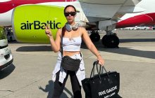 Американку не пускали в самолет из-за слишком "горячего" фото в паспорте (видео)