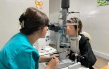 Волосы росли в глазу: во Львове врачи провели уникальную операцию (фото)