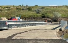 Подрыв Каховской ГЭС: в Николаевской области два моста на 10 дней ушли под воду, но устояли (видео)